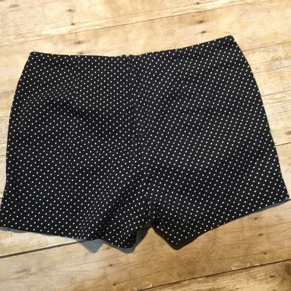 Larry Levine shorts sz 10 black & white polka dots - Picture 2 of 4